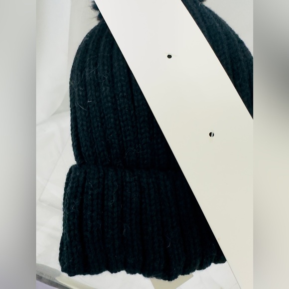 BP by Nordstrom- Black Knit Beanie with 3 interchangeable Faux Fur Pom’s O/S NWT - Picture 6 of 6